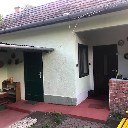 Kucko Apartman アパート